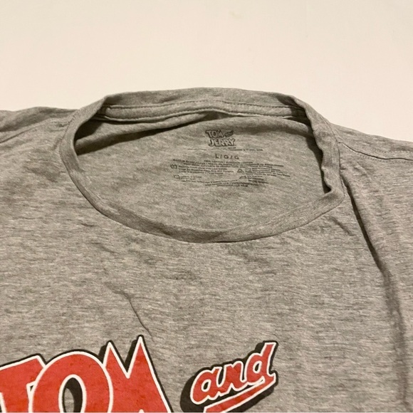Tom and Jerry Graphic T-Shirt Women’s Oversized Size Large - Picture 3 of 16